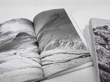 El leopardo de las nieves o la promesa de lo invisible. Vincent Munier.